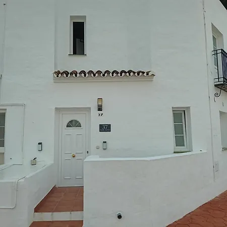 Pajaro Cantor Hoyo 16 Фуэнхирола