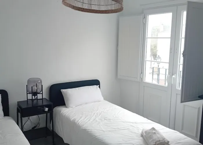 Pajaro Cantor Hoyo 16 Tatil Evi Fuengirola