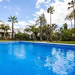 Pajaro Cantor Hoyo 16 Fuengirola